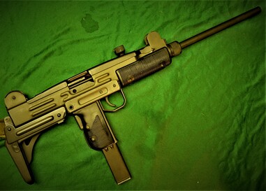 Submachine Gun