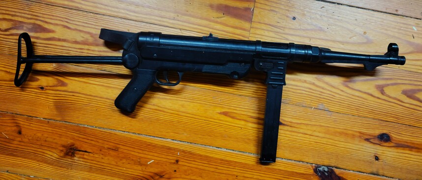 Submachine Gun